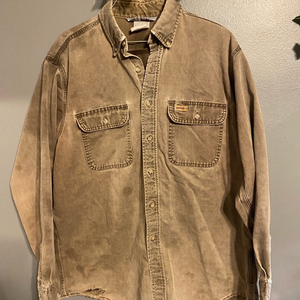 Carhartt outdoor wear button up , color tan or brown, size large